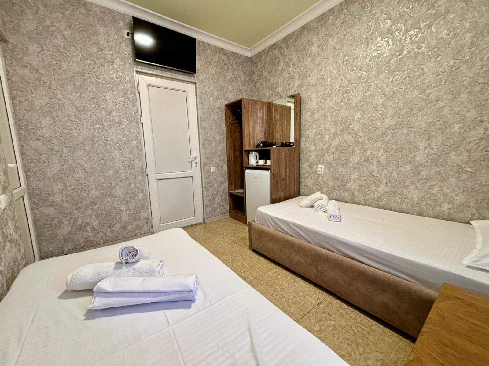 Styopa Hotel เยเรวาน ภายนอก รูปภาพ